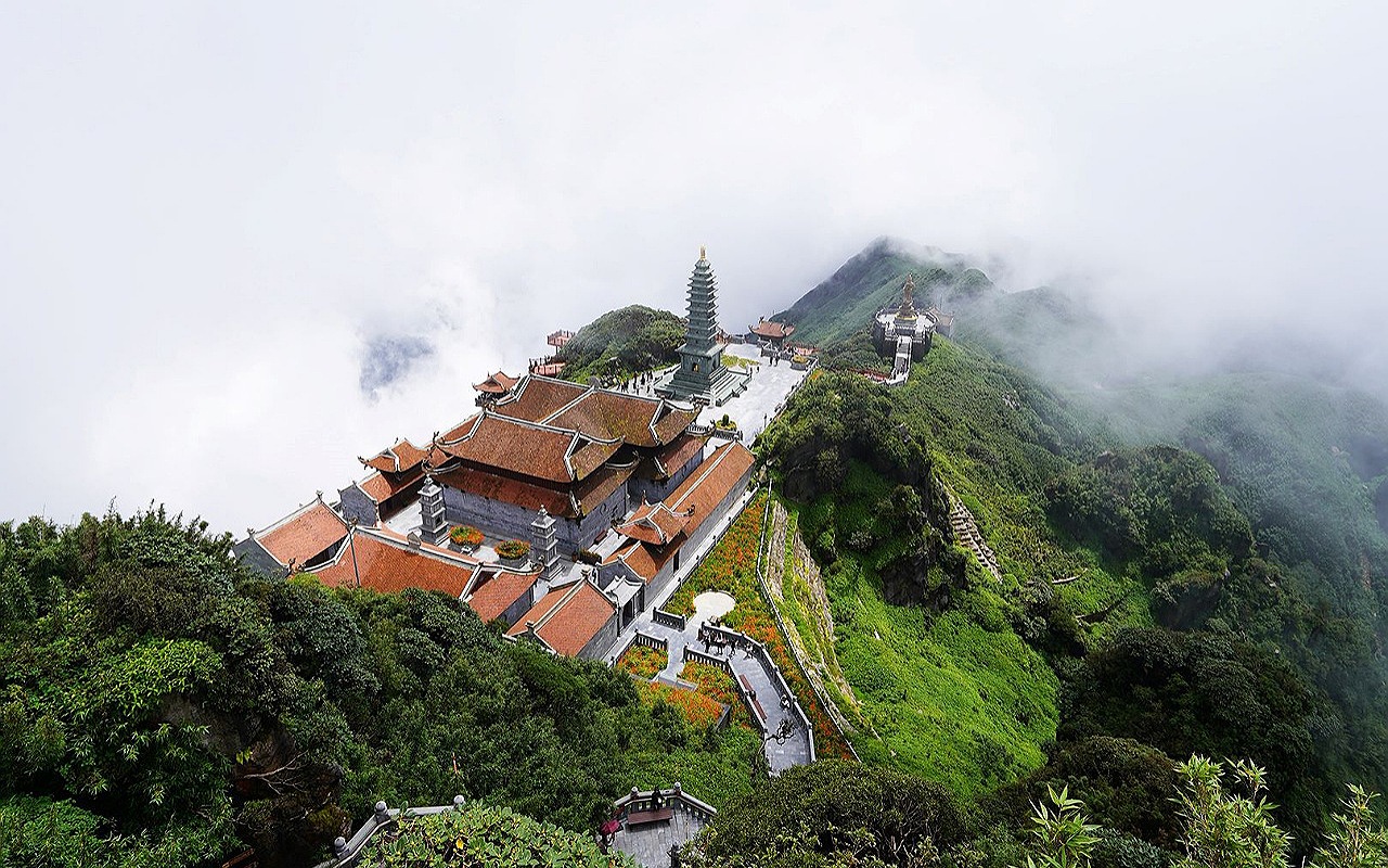 Hanoi - Sapa Tour 2 days 1 night by Bus,  sleep in 3 Star hotel in Sapa