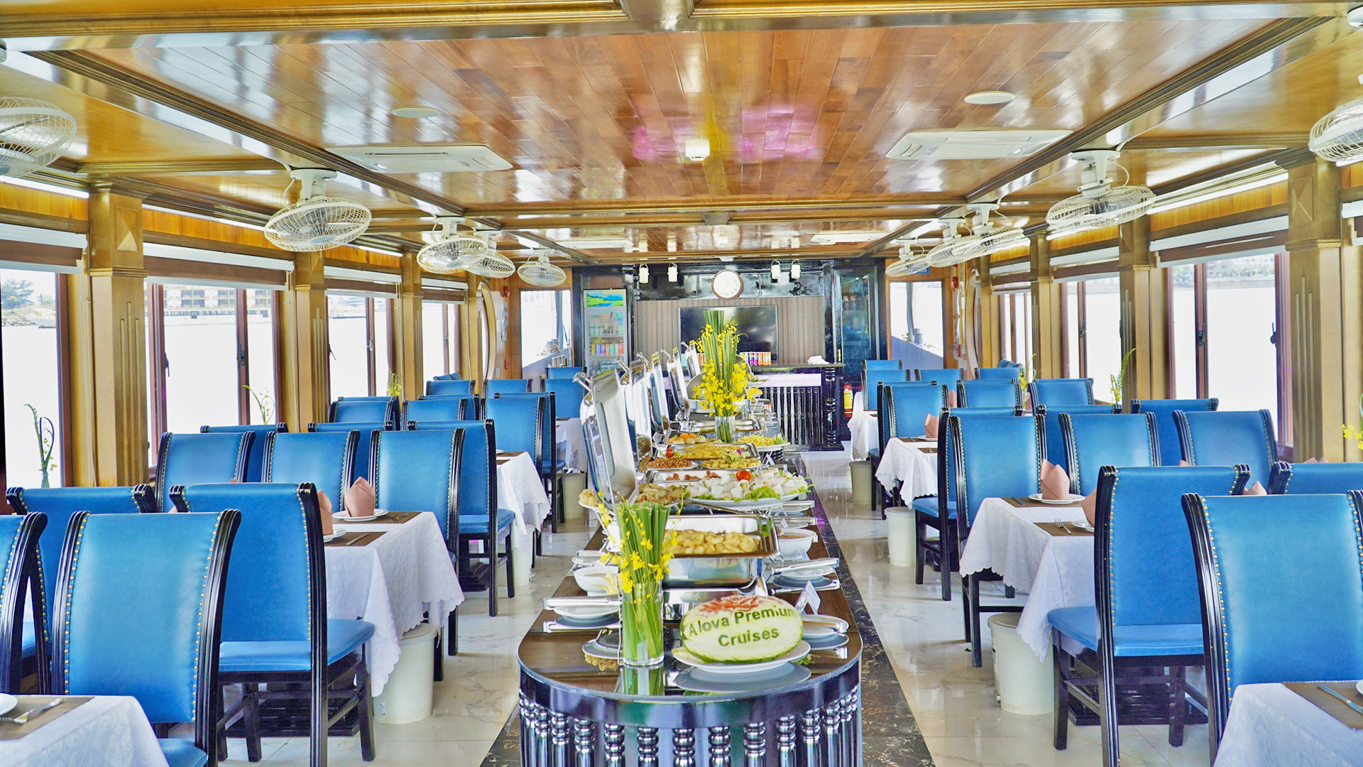 Ha Long Bay 5.5hours boat tour from Ha Long, Hanoi daily