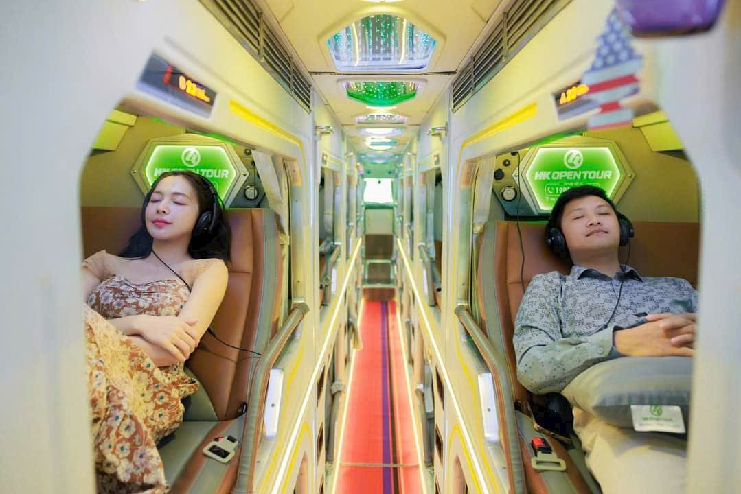 Hanoi - Sapa sleeper luxury bus 24 cabins