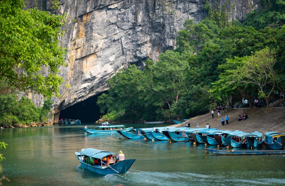 Swimming, Cave exploration, Zipline, Mud bath, Kayaking in Phong Nha Ke Bang