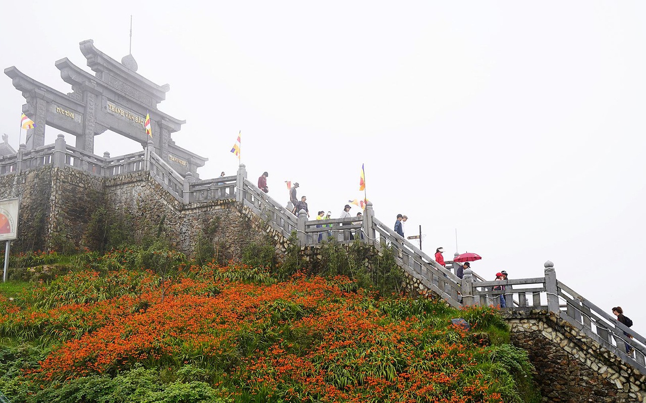 Sapa Tour 1 Day: Fansipan Mountain Peak by Cable Car - Sin Chai Village