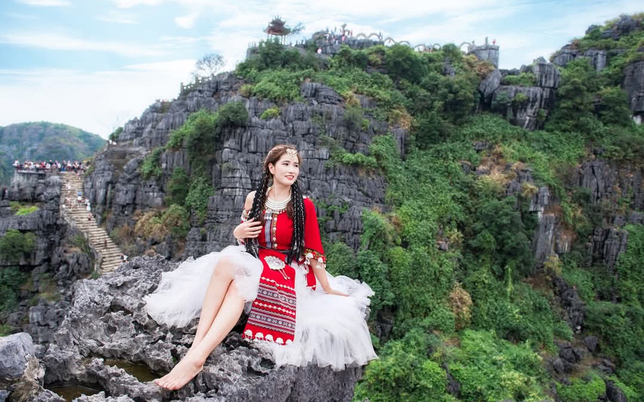 Private Ninh Binh Bear Sanctuary -Trang An- Mua Cave Day Trip