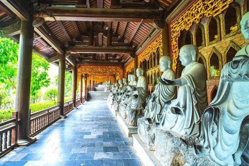 Private  Bai Dinh Pagoda - Trang An Tour